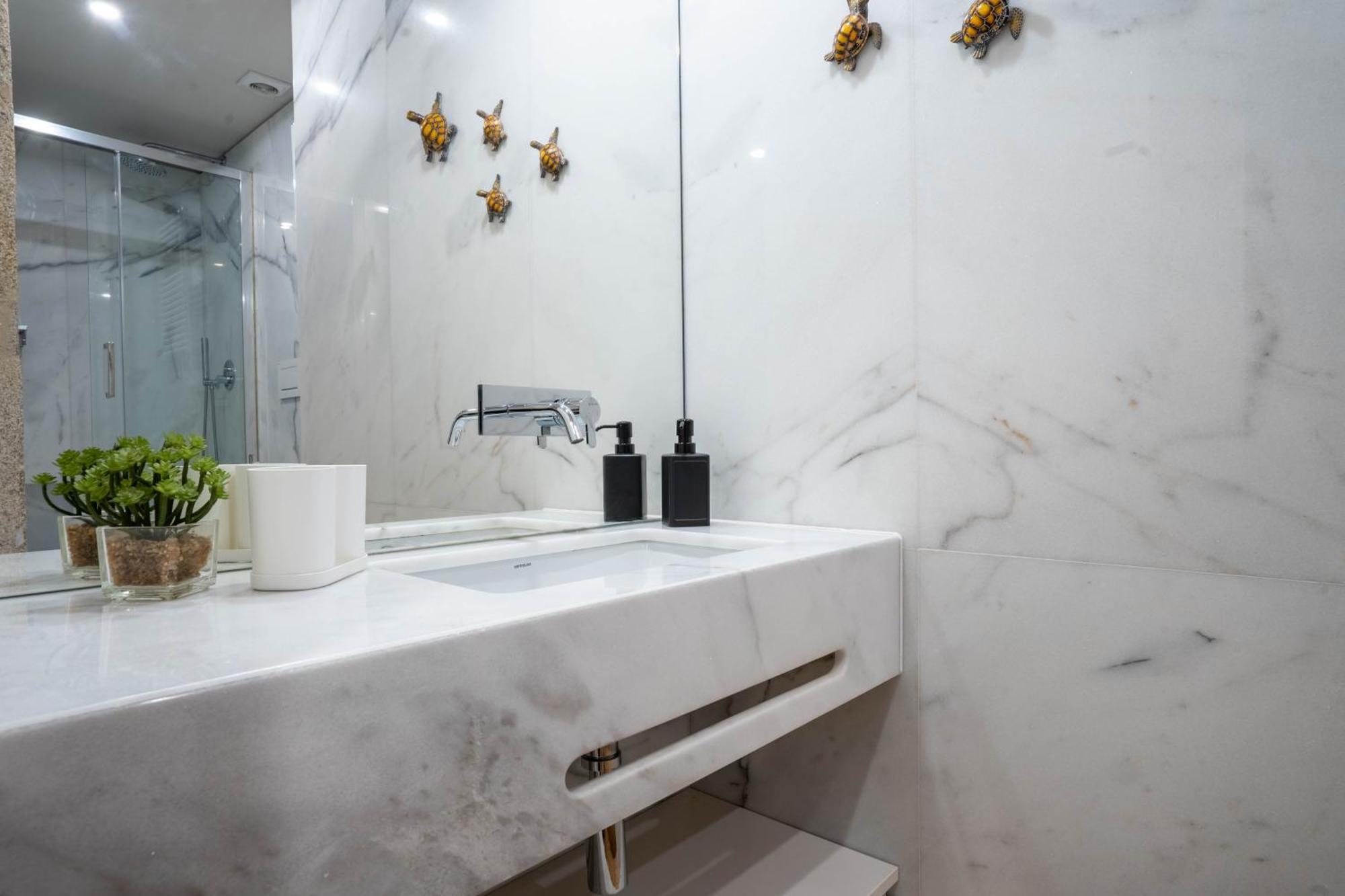 Primrose 1Br Delight W Parking By Lovelystay Porto Eksteriør bilde