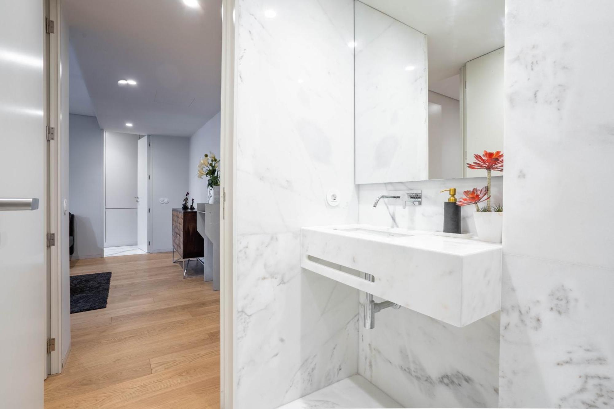 Primrose 1Br Delight W Parking By Lovelystay Porto Eksteriør bilde