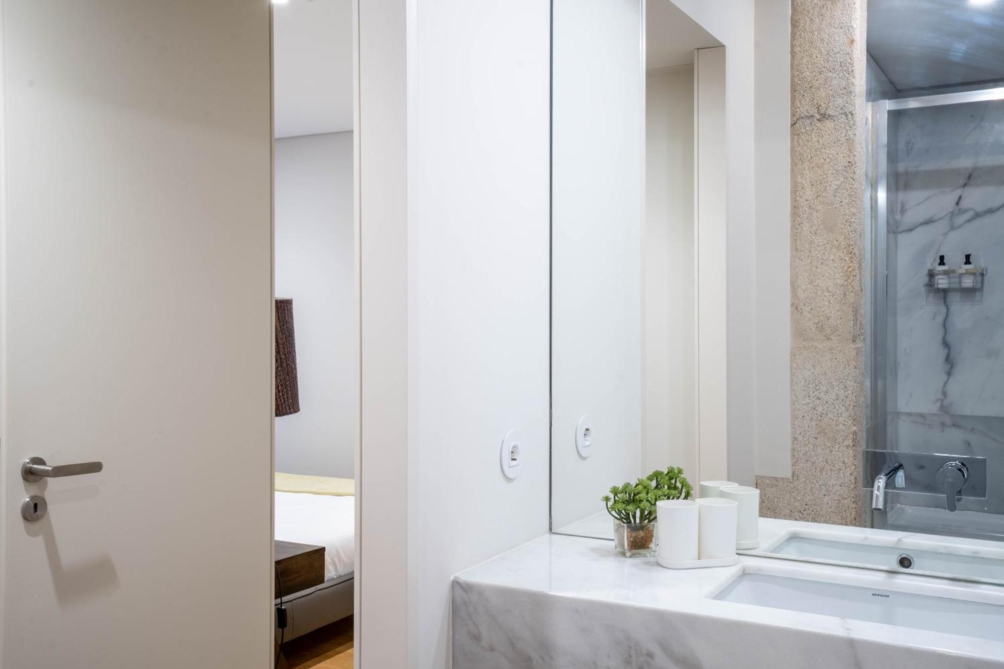 Primrose 1Br Delight W Parking By Lovelystay Porto Eksteriør bilde