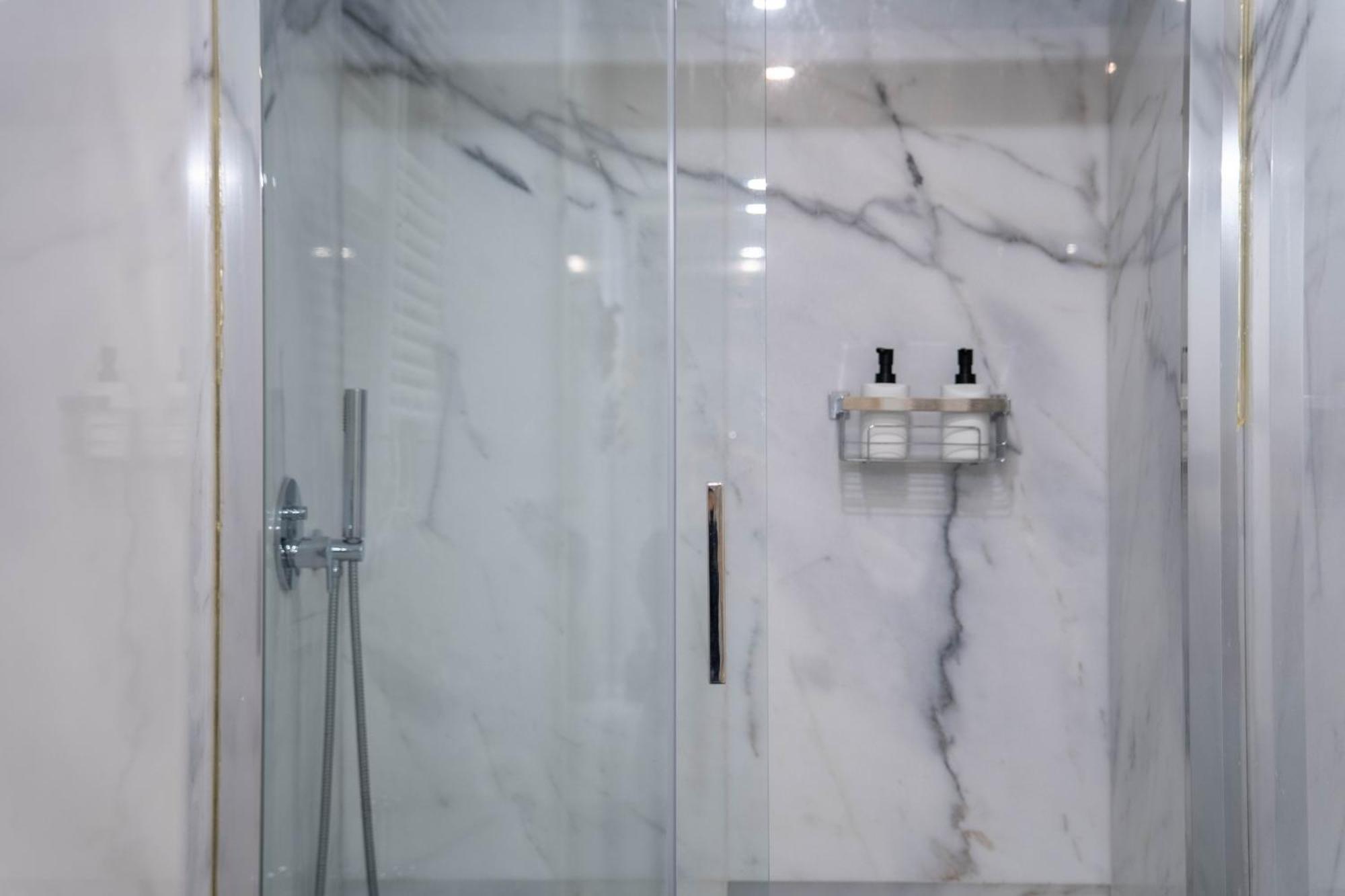 Primrose 1Br Delight W Parking By Lovelystay Porto Eksteriør bilde