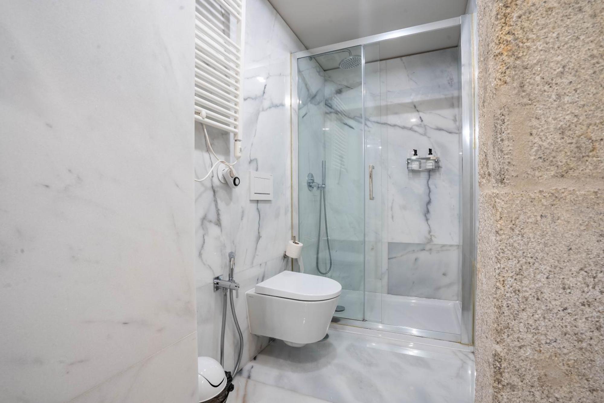 Primrose 1Br Delight W Parking By Lovelystay Porto Eksteriør bilde